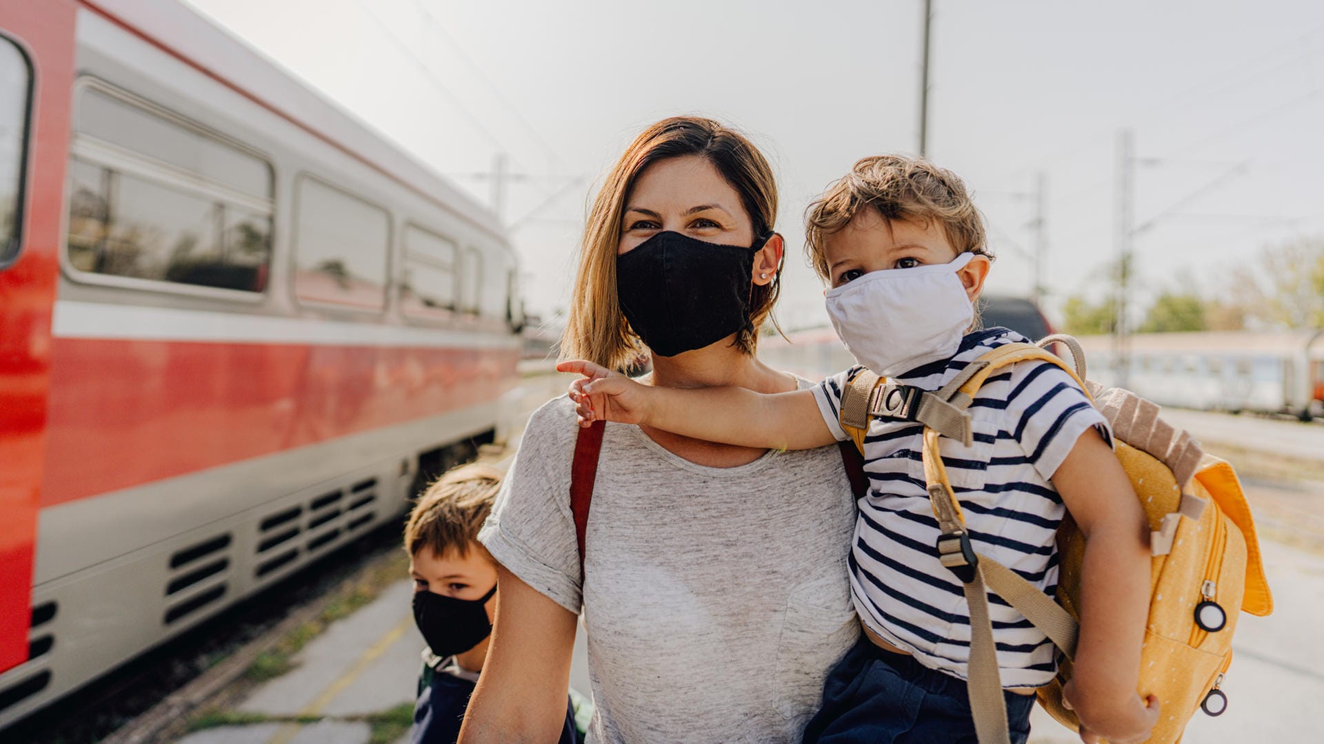 Zugfahrt: Die Bahn bietet bei Aldi Sonder-Tickets an.