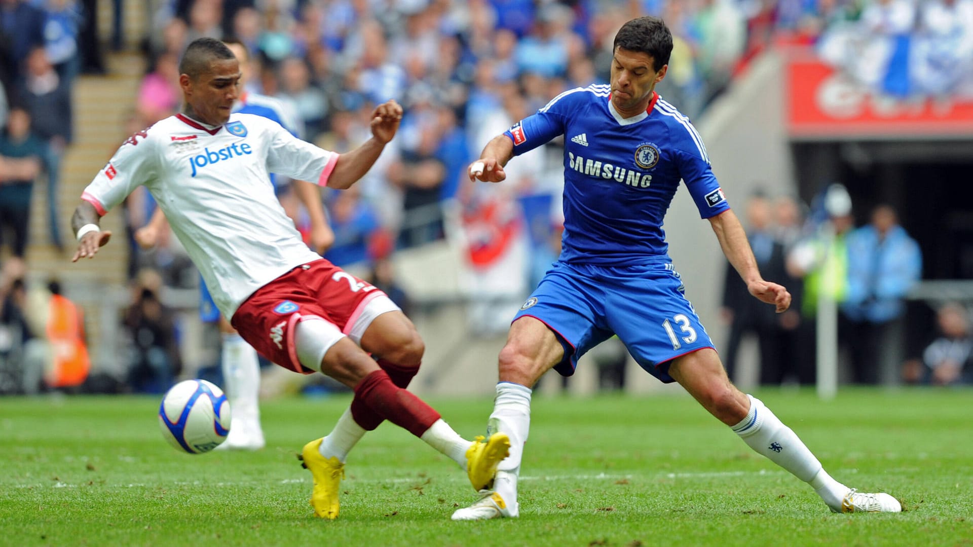 Dieser Zweikampf löste viel Gegenwind für Kevin-Prince Boateng (l.) aus.