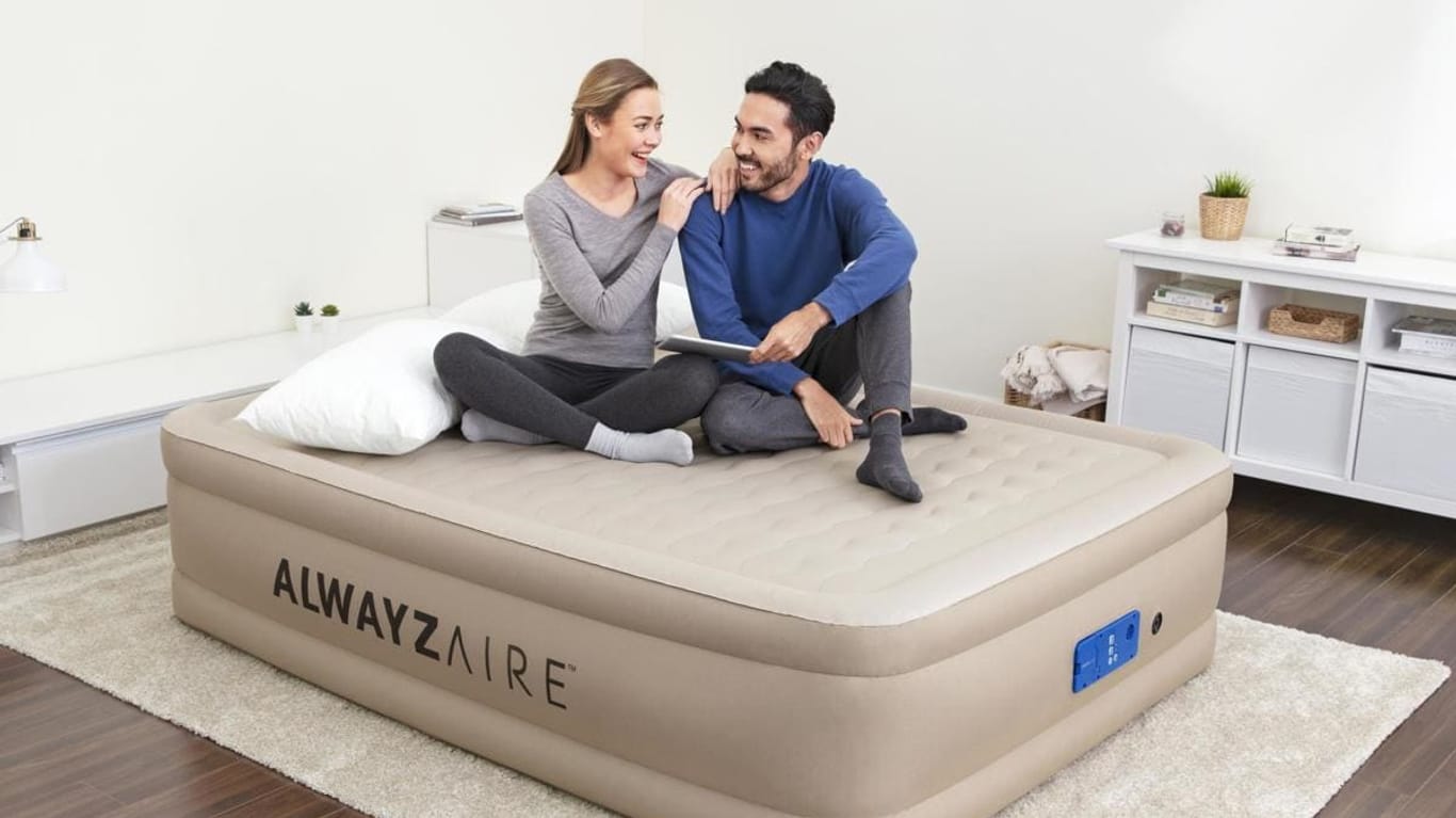 Ein wahres Schnäppchen: Bei Lidl ist heute ein aufblasbares Luftbett von Bestway im Angebot.