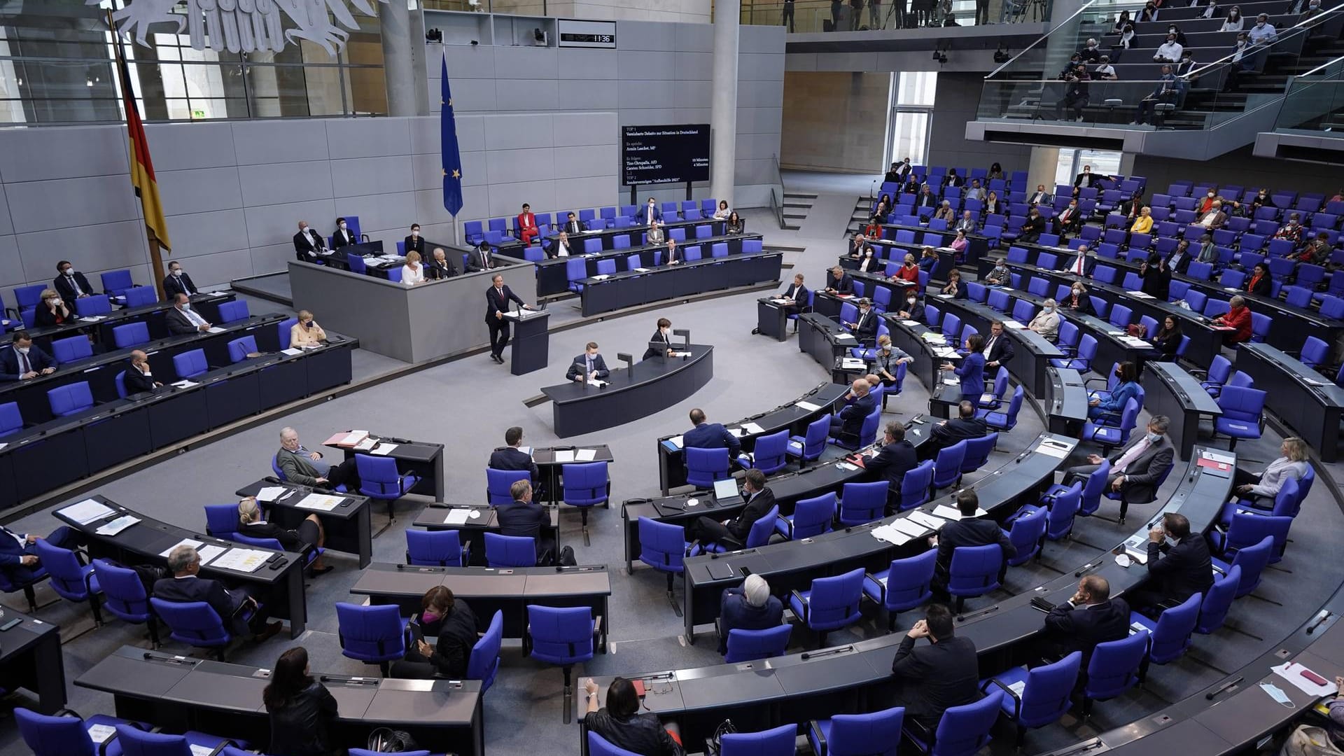 Der Bundestag könnte durch die Wahl noch sehr viel größer werden.