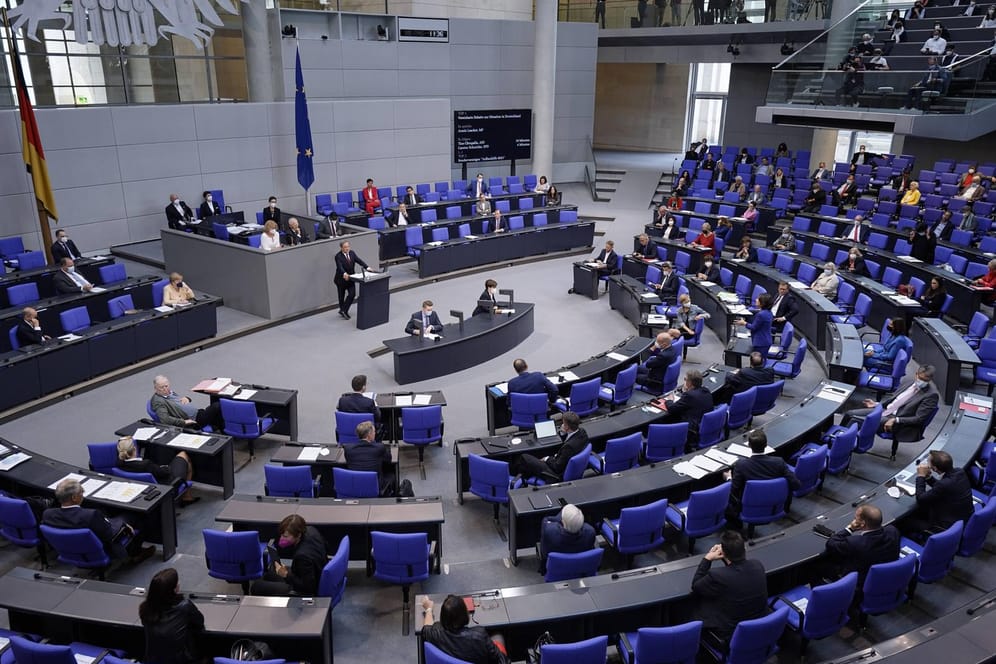 Der Bundestag könnte durch die Wahl noch sehr viel größer werden.
