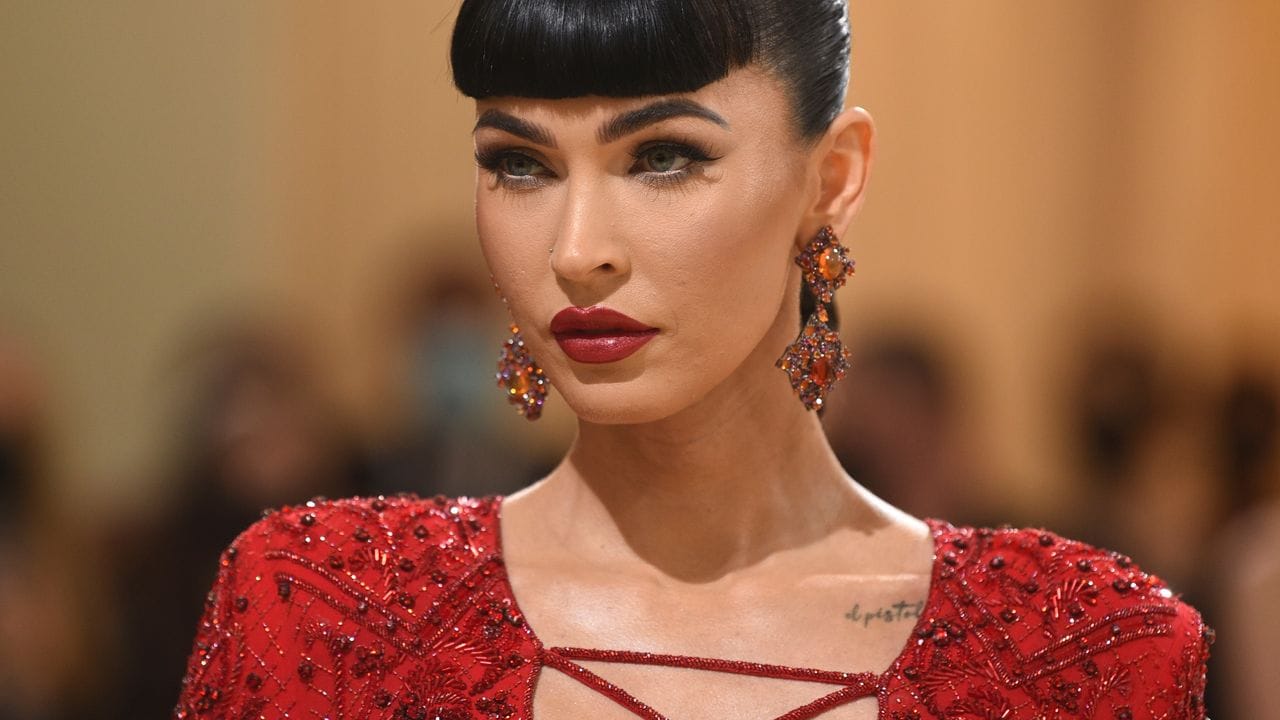 In Rot: US-Schauspielerin Megan Fox bei der Met-Gala. In Rot: US-Schauspielerin Megan Fox bei der Met-Gala.