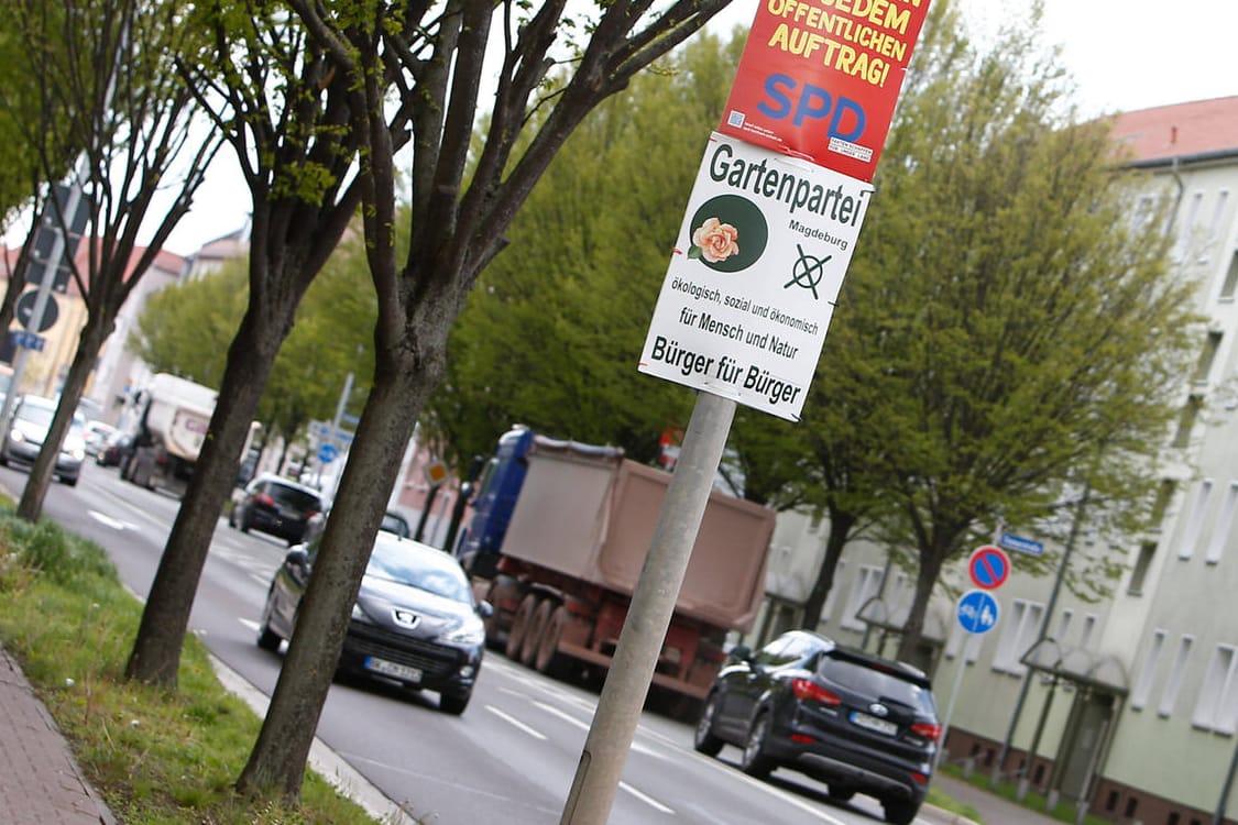 Ein Plakat der Gartenpartei: Neben den etablierten Parteien stehen bei der Bundestagswahl auch Kleinparteien auf dem Wahlzettel.
