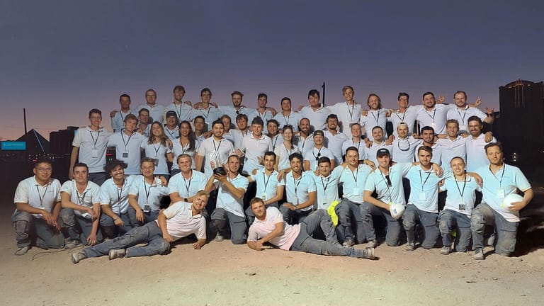 Teamfoto von "TUM Boring" in Las Vegas: Bei "Not a boring competition" konnten die Münchner den Sieg einfahren.