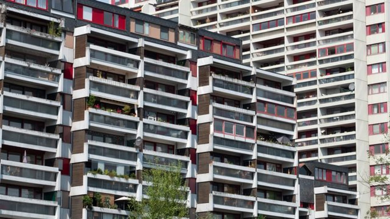 Wohnungen und Häuser in Deutschland haben sich in der Corona-Krise weiter verteuert.