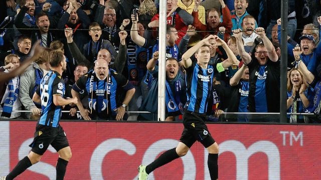 Hans Vanaken (r) vom FC Brügge jubelt über sein Tor zum 1:1 gegen Real.