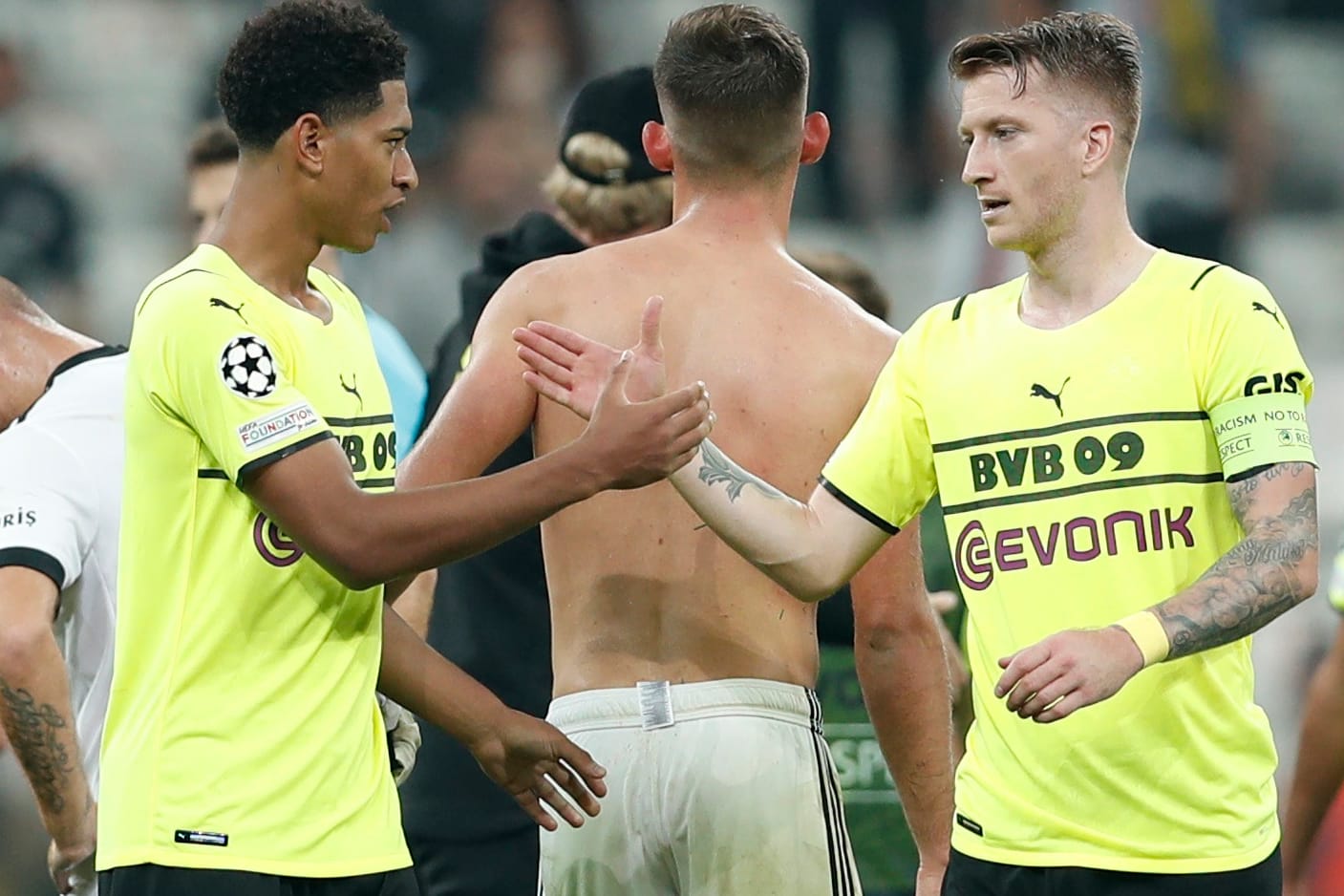 Stein des Anstoßes: Das BVB-Trikot im Spiel der Dortmunder bei Besiktas.