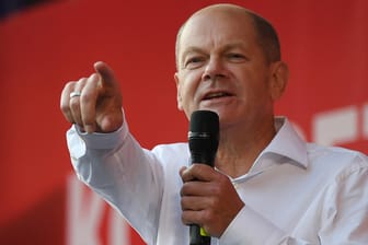 SPD-Kanzlerkandidat Olaf Scholz: Im den Umfragen bleibt seine Partei stark.