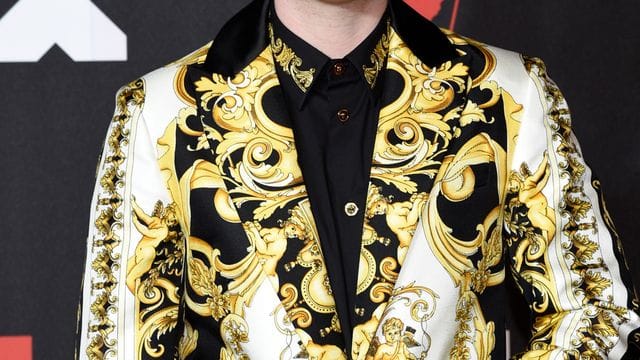 Ed Sheeran erzählt davon, was hinter den Kulissen passiert. Ed Sheeran erzählt davon, was hinter den Kulissen passiert.