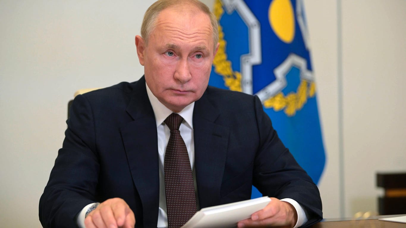Wladimir Putin: Der russische Präsident sitzt in Selbstisolation, schaltete sich aber zu.