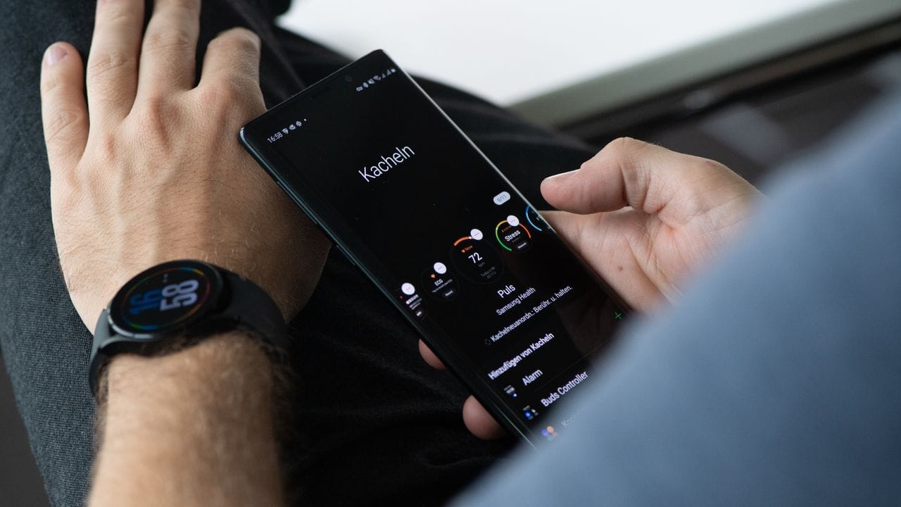 Was soll alles an Schnellzugriffen auf der Uhr sein? Das lässt sich in der App Samsung Wearable festlegen.