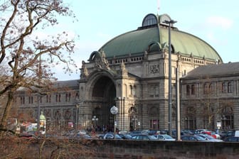 Der Hauptbahnhof in Nürnberg (Archivfoto): In der Nähe des Bahnhofs wurde eine Frau vergewaltigt.