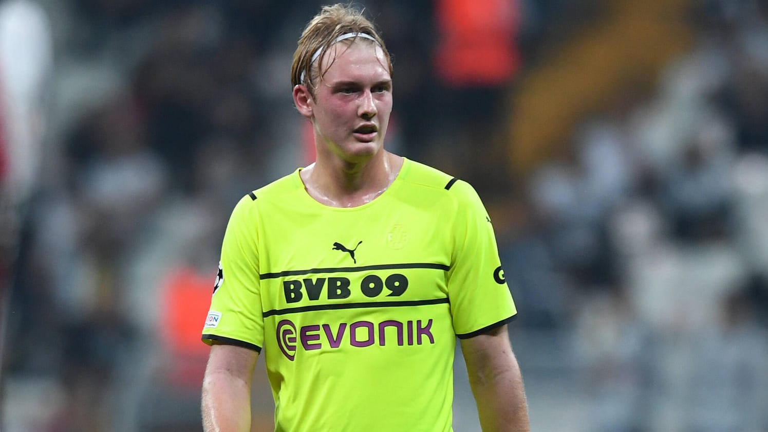 Julian Brandt: Der Offensivspieler muss wegen einer Muskelverletzung pausieren. Julian Brandt: Der Offensivspieler muss wegen einer Muskelverletzung pausieren.