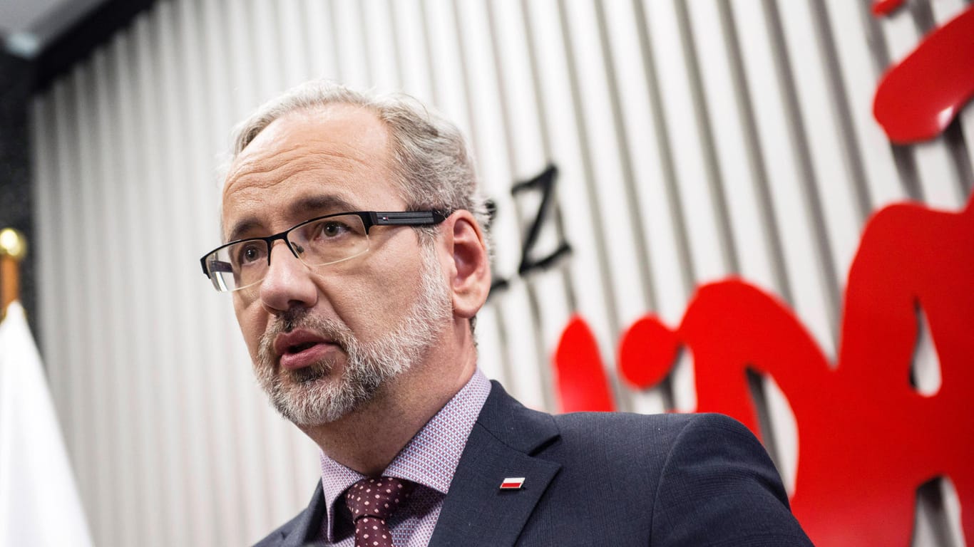 Adam Niedzielski: Der Gesundheitsminister geht juristische Schritte gegen einen Kollegen.