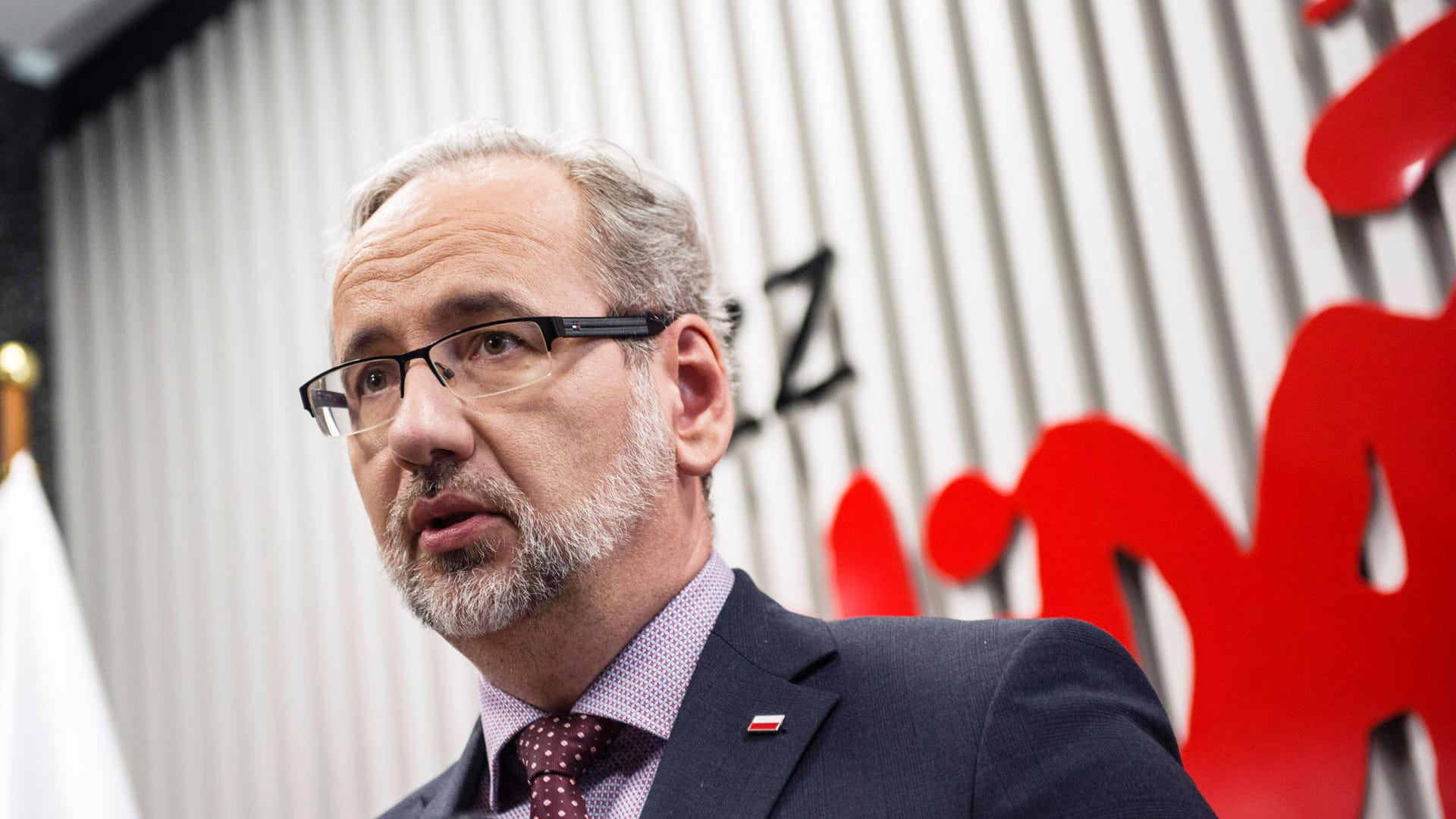Adam Niedzielski: Der Gesundheitsminister geht juristische Schritte gegen einen Kollegen. Adam Niedzielski: Der Gesundheitsminister geht juristische Schritte gegen einen Kollegen.