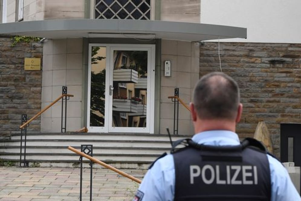 Polizei an der Synagoge in Hagen