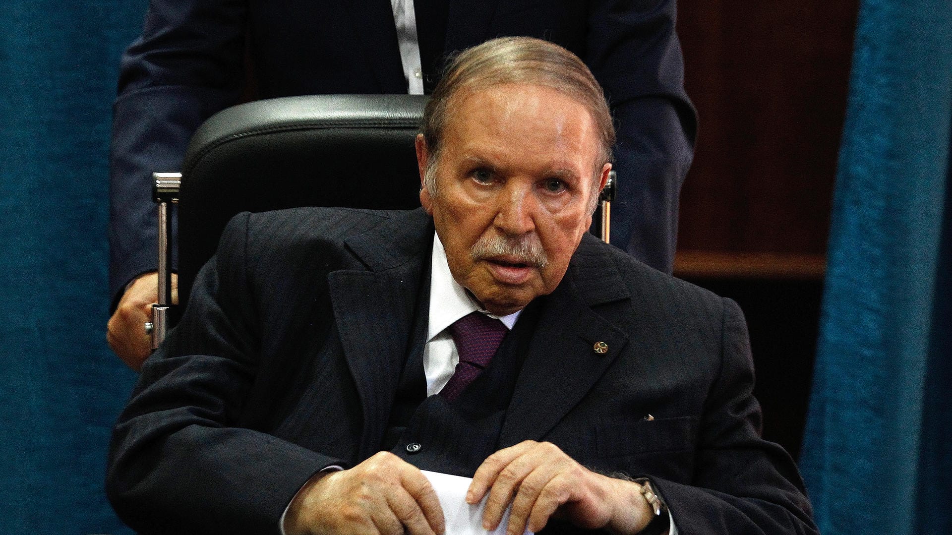 Abdelaziz Bouteflika, damaliger Präsident von Algerien, bereitet sich auf die Abstimmung in Algier vor (Archivbild). Er starb im Alter von 84 Jahren.