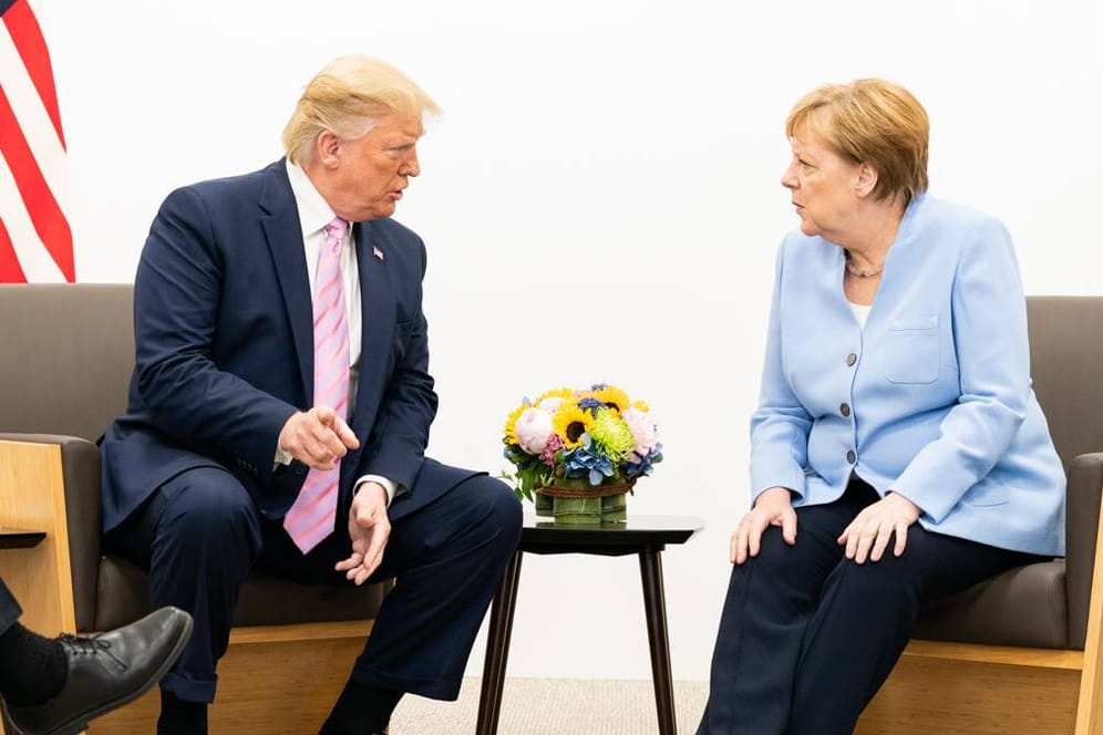 G20-Gipfel in Japan 2019: Angela Merkel und Donald Trump treffen sich zu bilateralen Gesprächen.
