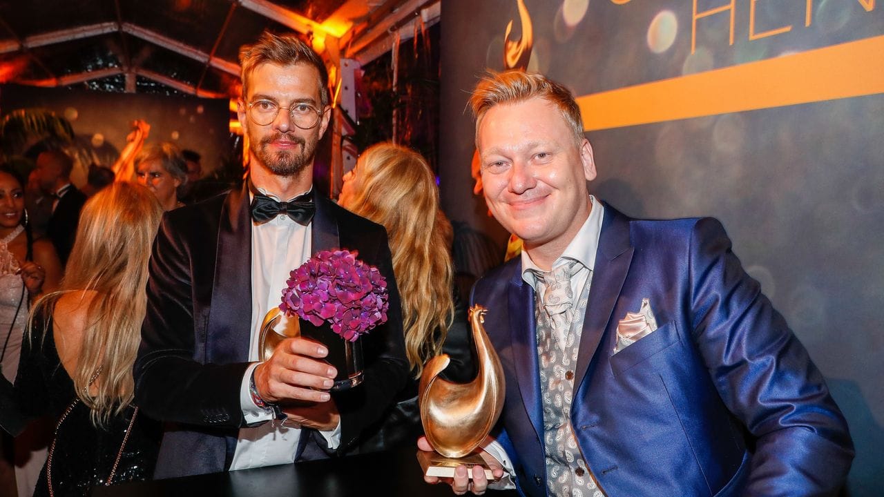 Show-König feiert mit Internet-Köng auf der Aftershowparty: Joko Winterscheidt und Jens "Knossi" Knossalla.