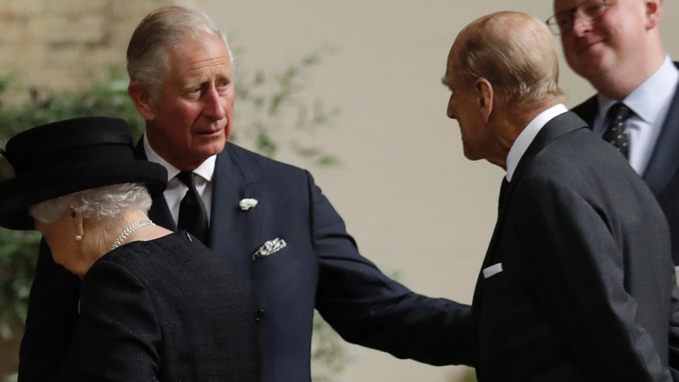 Prinz Charles und Prinz Philip: Der Prince of Wales berichtet jetzt, worüber er kurz vor dessen Tod mit seinem Vater sprach.