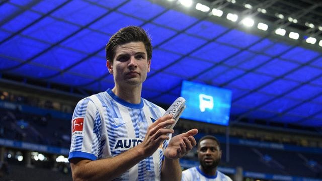 Jurgen Ekkelenkamp war der Matchwinner für die Berliner Hertha. Jurgen Ekkelenkamp war der Matchwinner für die Berliner Hertha.