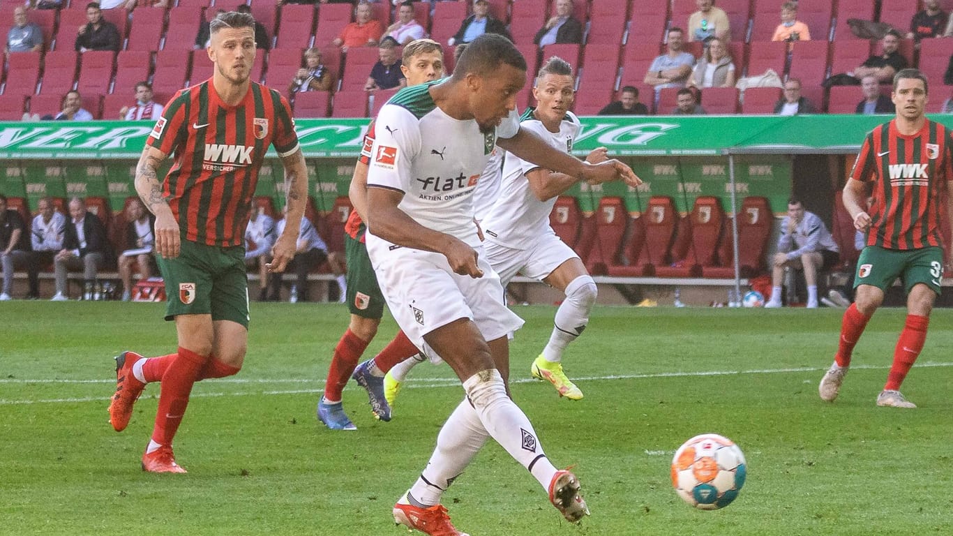 Alassane Plea: Der Gladbacher erzielte das vermeintliche 1:0 für seine Mannschaft gegen Augsburg.