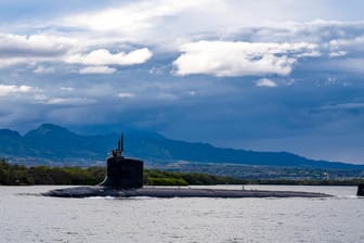 Ein US-U-Boot von der Militärbasis Pearl Harbor: Die Amerikaner wollen Australien beim Bau von Atom-U-Booten unterstützen, dafür verzichtet das Land auf neue Boote aus Frankreich. (Archivfoto)