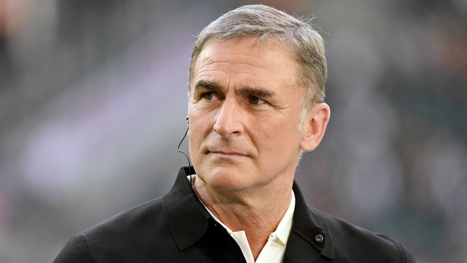 Stefan Kuntz: Als Spieler war er von 1995 bis 1996 bei Besiktas Istanbul unter Vertrag. Stefan Kuntz: Als Spieler war er von 1995 bis 1996 bei Besiktas Istanbul unter Vertrag.