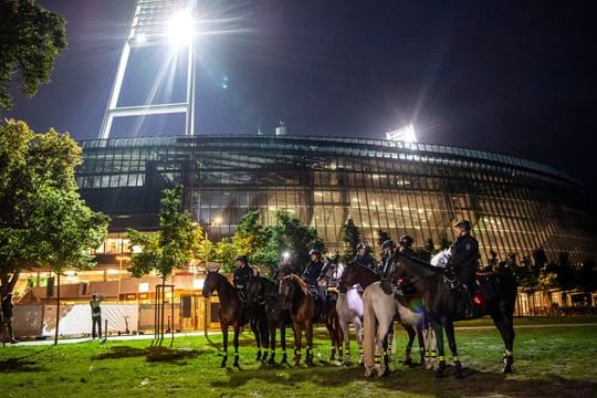 Das Weserstadion bei Nacht