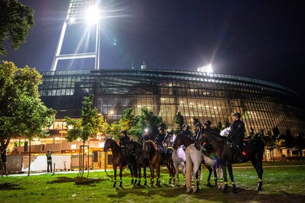 Das Weserstadion bei Nacht