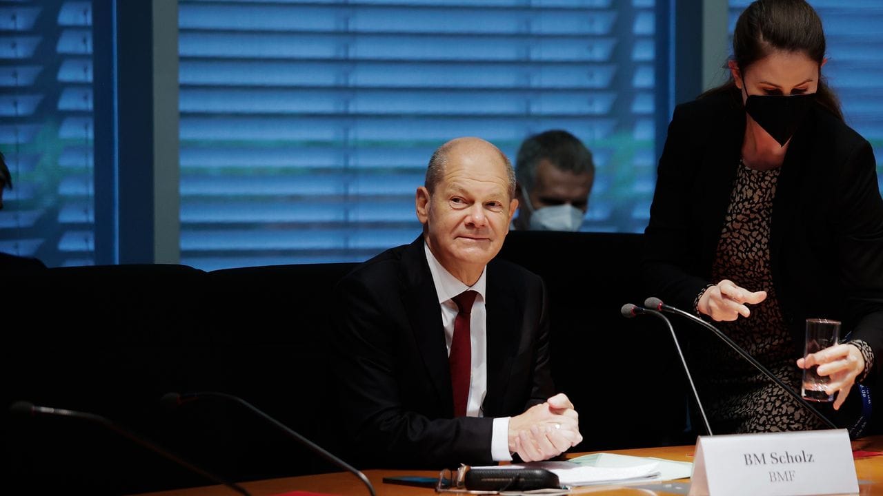Olaf Scholz am Montag im Finanzausschuss des Bundestags.