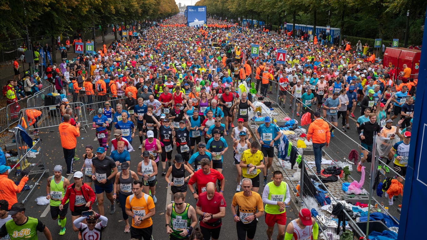 Teilnehmende beim Berlin-Marathon 2019 (Archivbild): Im vergangenen Jahr musste der Lauf Pandemie-bedingt ausfallen.