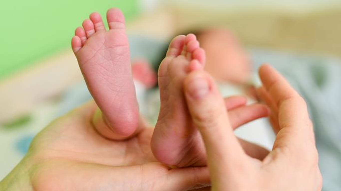 Babys kann eine Infektion mit dem RS-Virus stark zu schaffen machen.