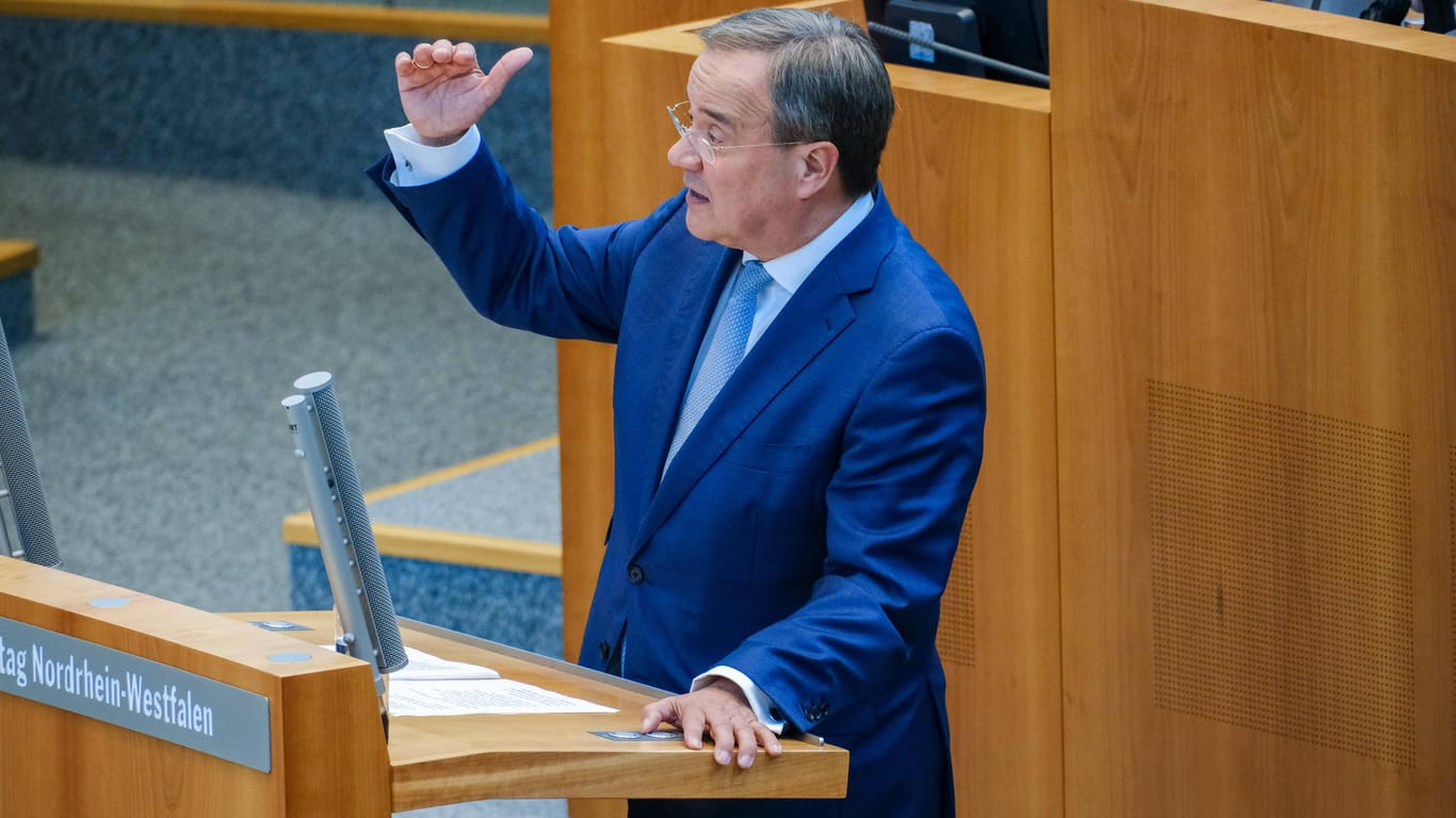 Ministerpräsident durch Ausharren: Laschet im Landtag von Düsseldorf.