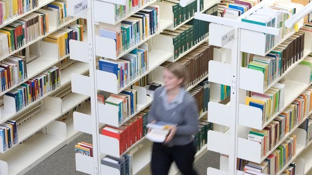 Bei der Vergabe für Studienstipendien sind Ostdetusche noch immer unterrepräsentiert.