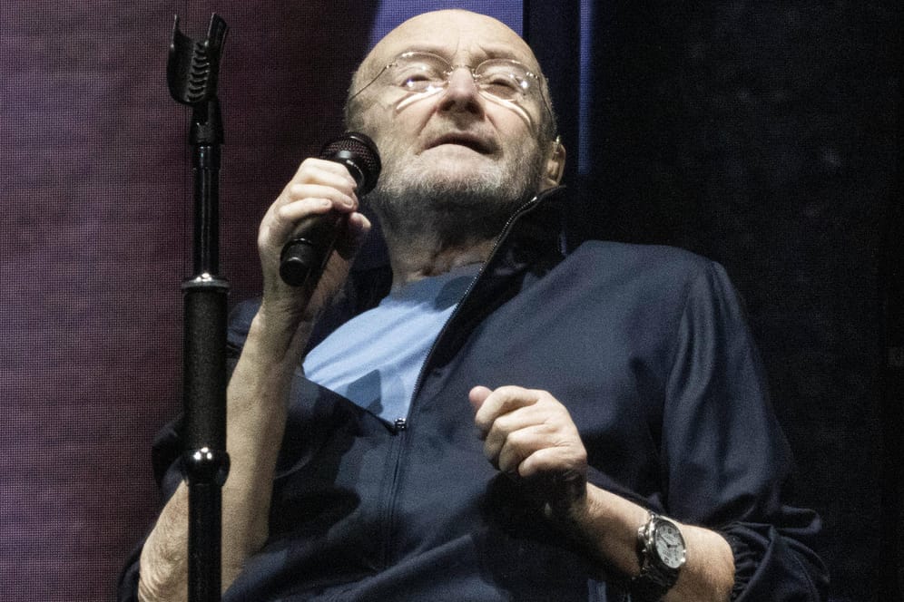 Seit 13 Jahren mal wieder mit Genesis am Start: In Birmingham gab Phil Collins ein Bühnencomeback mit seiner Band.