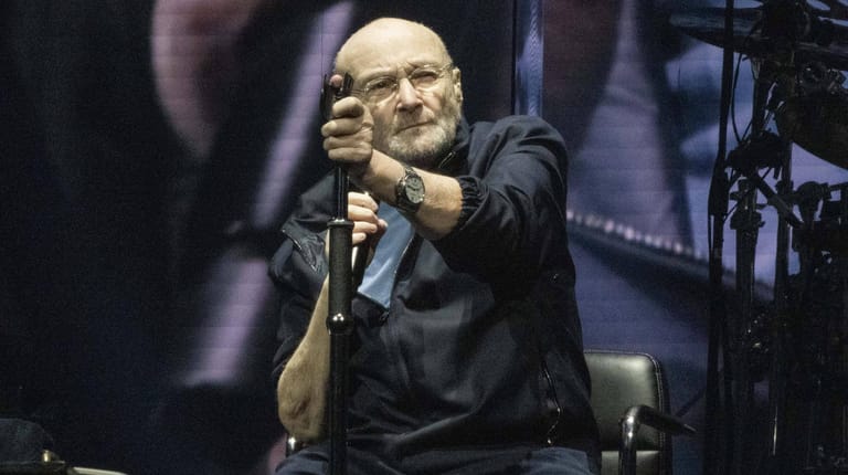 "Last Domino"-Reunion-Tour: In Birmingham performte Phil Collins ausschließlich im Sitzen.
