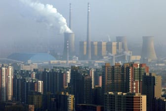 Kohlekraftwerk in Peking: China will künftig keine neuen Kraftwerke mehr im Ausland bauen.