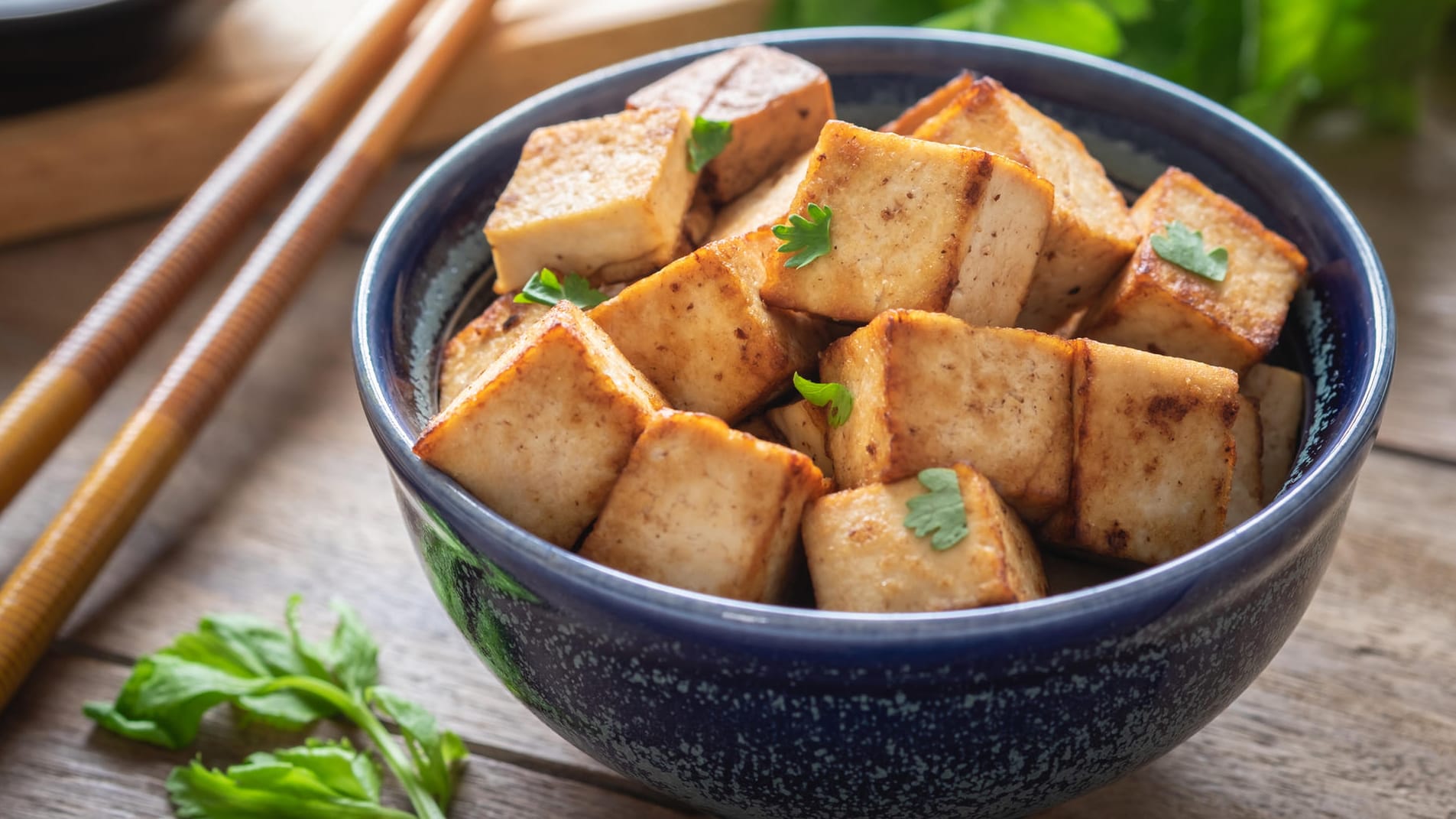 Tofu (Symbolbild): Stiftung Warentest hat Naturtofu, Räuchertofu und Seidentofu geprüft.