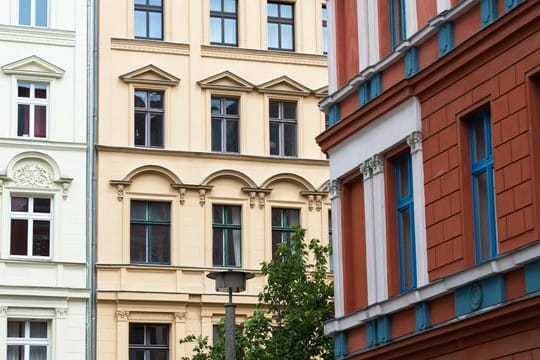 Ach wie schön die Kastenfenster.