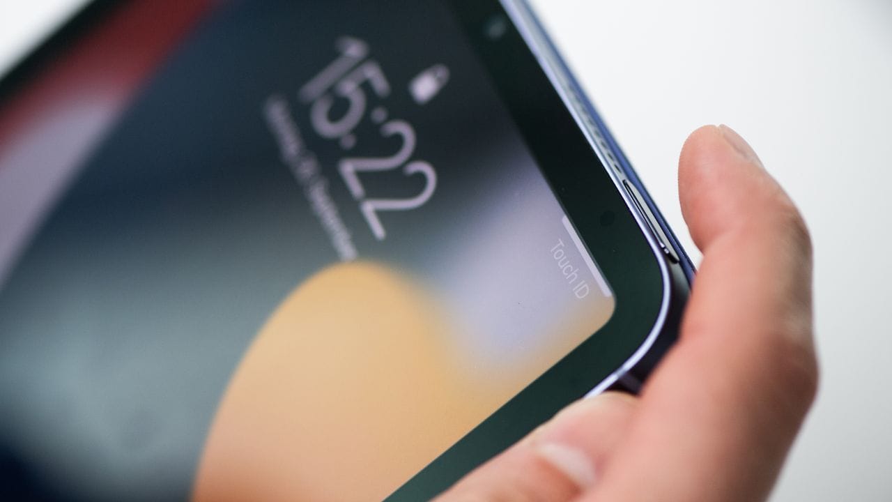 Im Schalter des iPad mini steckt jetzt auch ein Fingerabdrucksensor. Im Schalter des iPad mini steckt jetzt auch ein Fingerabdrucksensor.