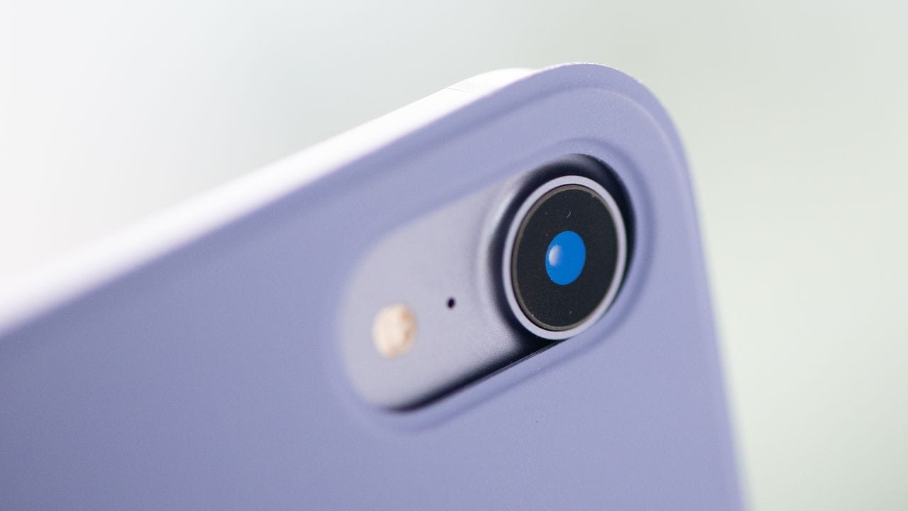 Die neue Weitwinkelkamera schießt schöne Bilder, reicht an die Leistung der Kameras in den neuen iPhones aber nicht heran. Die neue Weitwinkelkamera schießt schöne Bilder, reicht an die Leistung der Kameras in den neuen iPhones aber nicht heran.