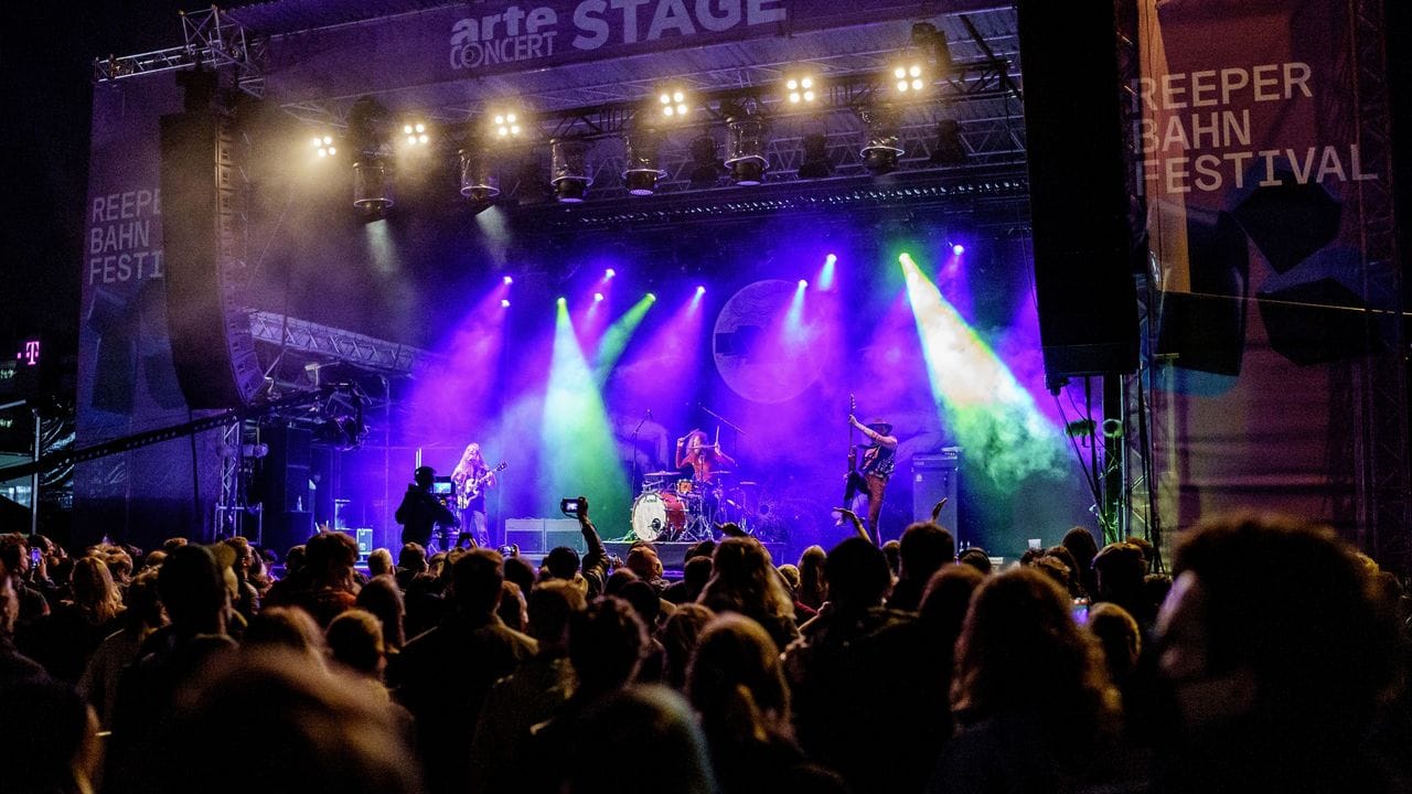 Die Berliner Band Kadavar steht beim Reeperbahn-Festival auf der Arte Concert Stage. Die Berliner Band Kadavar steht beim Reeperbahn-Festival auf der Arte Concert Stage.
