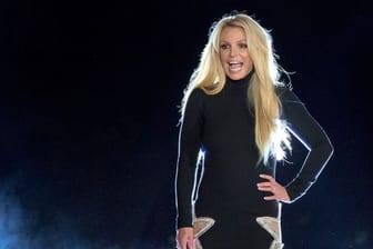 Britney Spears, Sängerin aus der USA, steht auf der Bühne vom Park MGM Hotel-Casino.