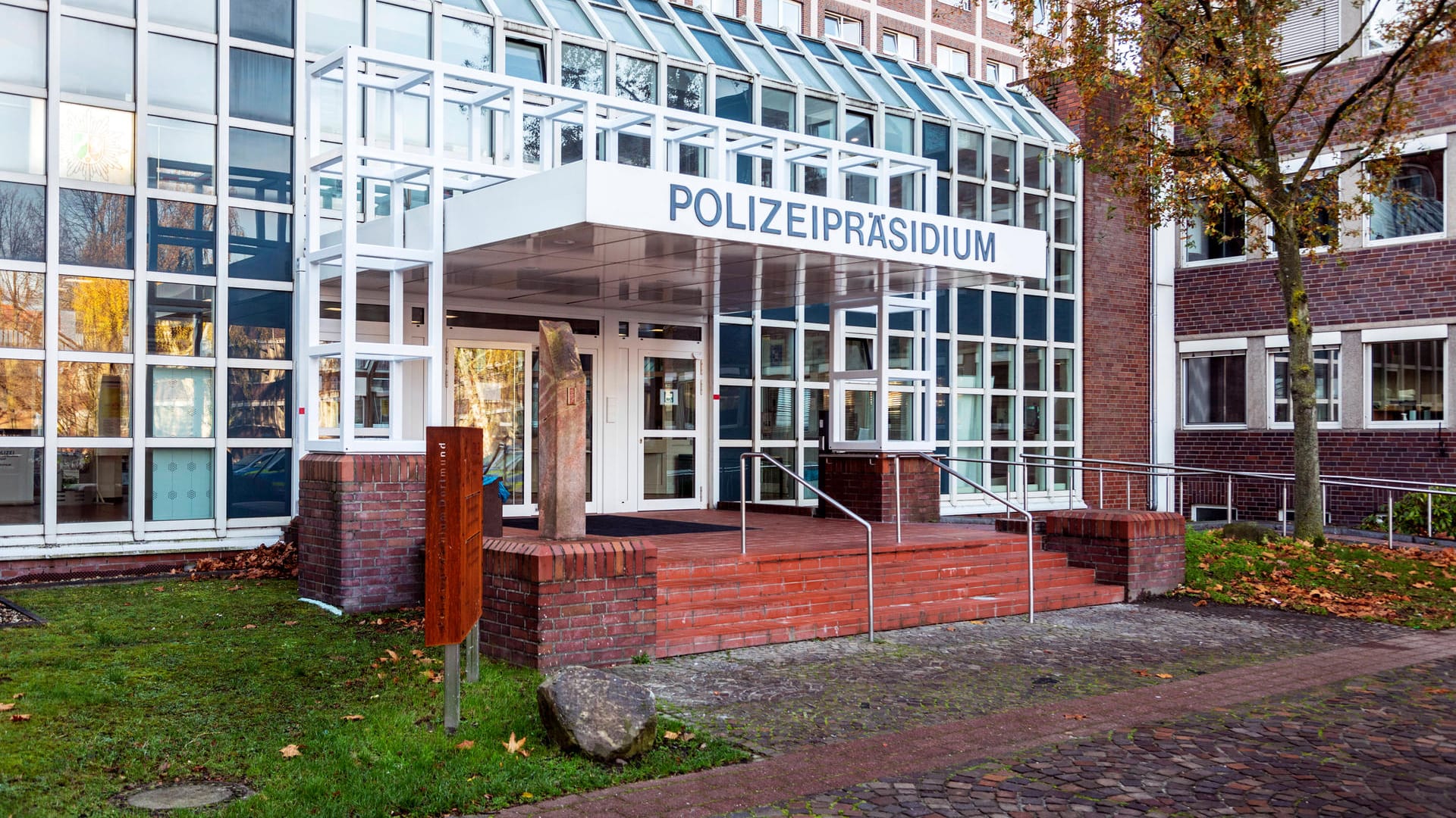 Polizeipräsidium Dortmund: Die Vermisste ist wieder da. Polizeipräsidium Dortmund: Die Vermisste ist wieder da.