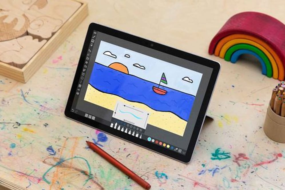 Kleiner Preis für kleine Leute? Auch das: Microsoft sieht das Surface Go 3 als Alltagsgerät zum Beispiel in Schulen (ab 440 Euro).