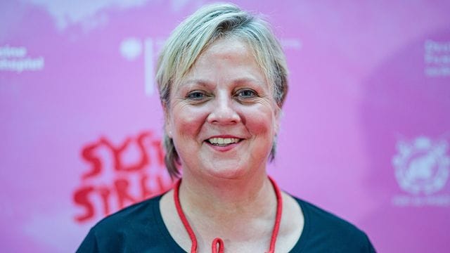 Gabriela Maria Schmeide kämpft sich als Tina durch den Alltag.