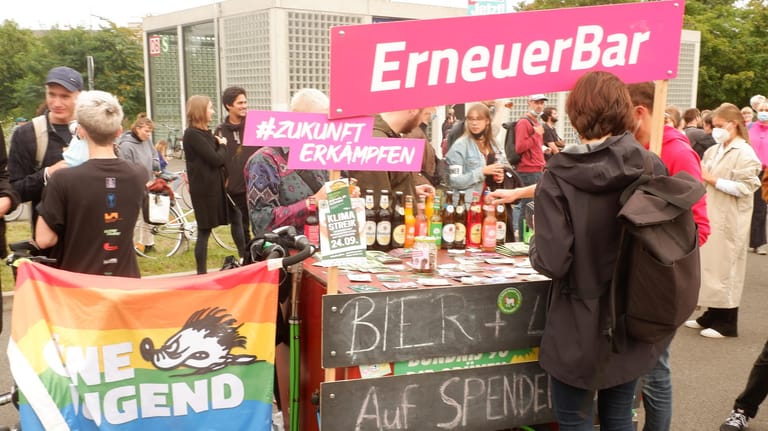 Leipzig: Die Grünen luden zu einer "ErneuerBar" ein.