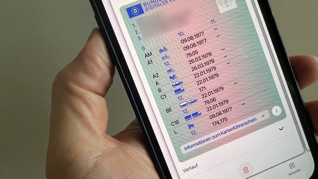 Besitzer eines EU-Kartenführerschein aus Deutschland verfügt, müssen sich zunächst die App "ID Wallet" aufs Smartphone herunterladen. Besitzer eines EU-Kartenführerschein aus Deutschland verfügt, müssen sich zunächst die App "ID Wallet" aufs Smartphone herunterladen.