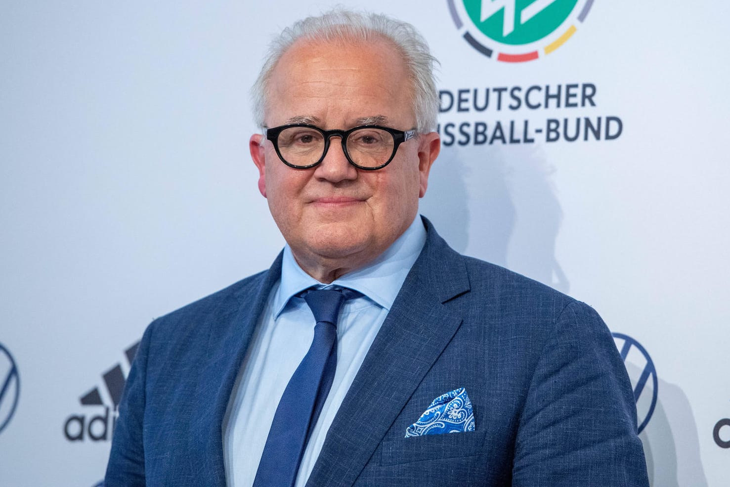 Fritz Keller: Der ehemalige DFB-Präsident kritisiert die Entscheidungsstrukturen im größten Sportverband der Welt.